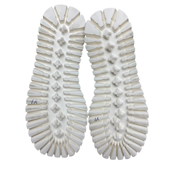 Labucq Boomer SILVER Sandal - Picture 7 of 15